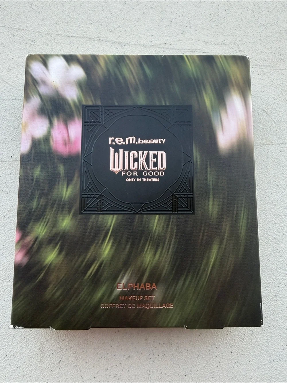 r.e.m. beauty Elphaba Wicked For Good Green Makeup Set
